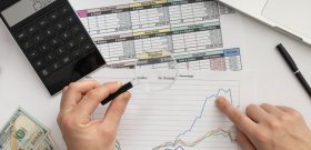El interés compuesto invertido: lo que pagas de tu tiempo compartido vs lo que ganarías en CETES con ese dinero