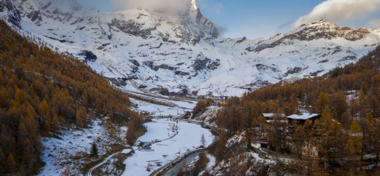 El Primer Tiempo compartido del Mundo: Cómo Nació en los Alpes Franceses en los 60s y el Lado Oscuro que Nadie Te Cuenta